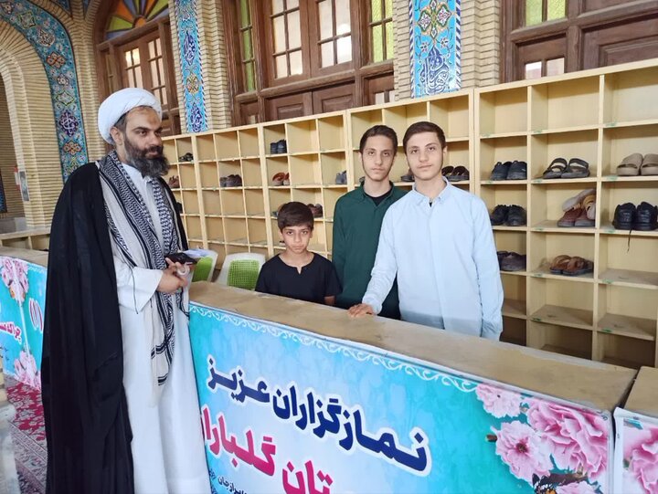نمازجمعه دشتستان به روایت تصویر