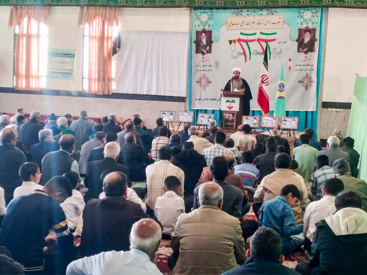 تصاویر| برگزار مراسم نماز جمعه خوسف