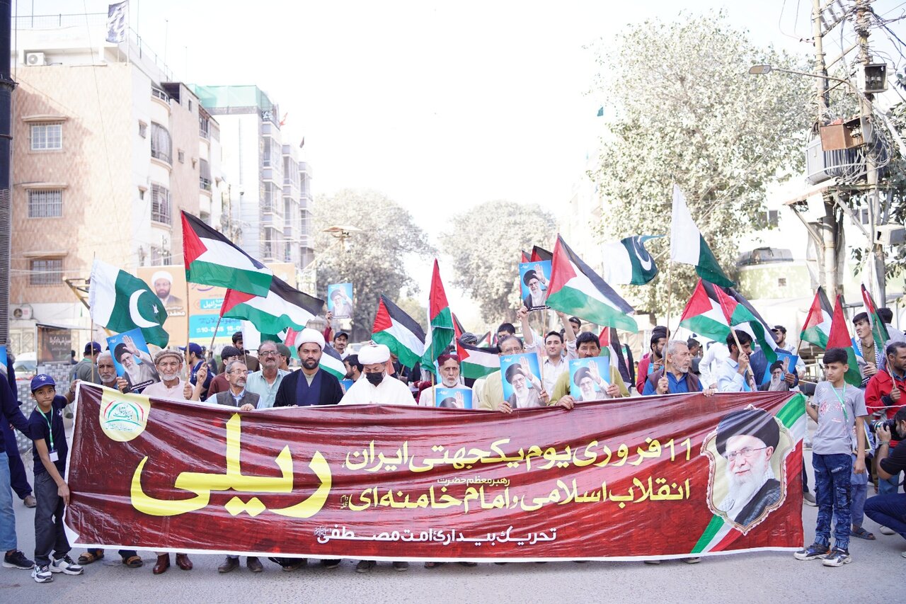 تصاویر/ ایران کے ساتھ اظہارِ یکجہتی، امریکہ و اسرائیل کے خلاف کراچی میں احتجاجی مظاہرہ