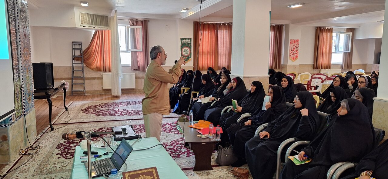 برگزاری دوره توانمندسازی عفاف حجاب در یاسوج برگزار شد