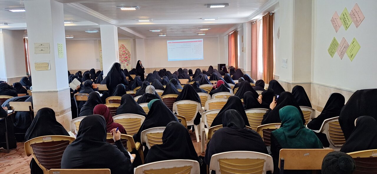 برگزاری دوره توانمندسازی عفاف حجاب در یاسوج برگزار شد