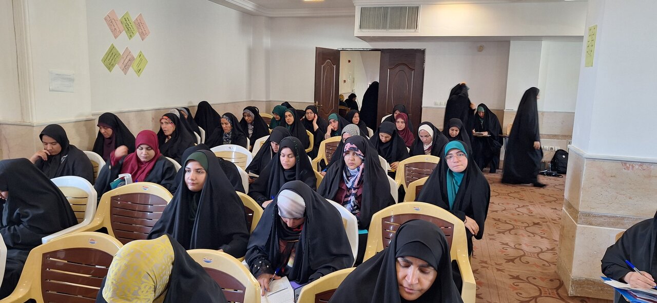 برگزاری دوره توانمندسازی عفاف حجاب در یاسوج برگزار شد