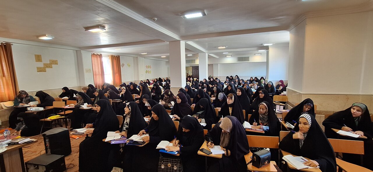 برگزاری دوره توانمندسازی عفاف حجاب در یاسوج برگزار شد