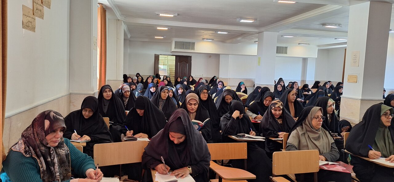 برگزاری دوره توانمندسازی عفاف حجاب در یاسوج برگزار شد
