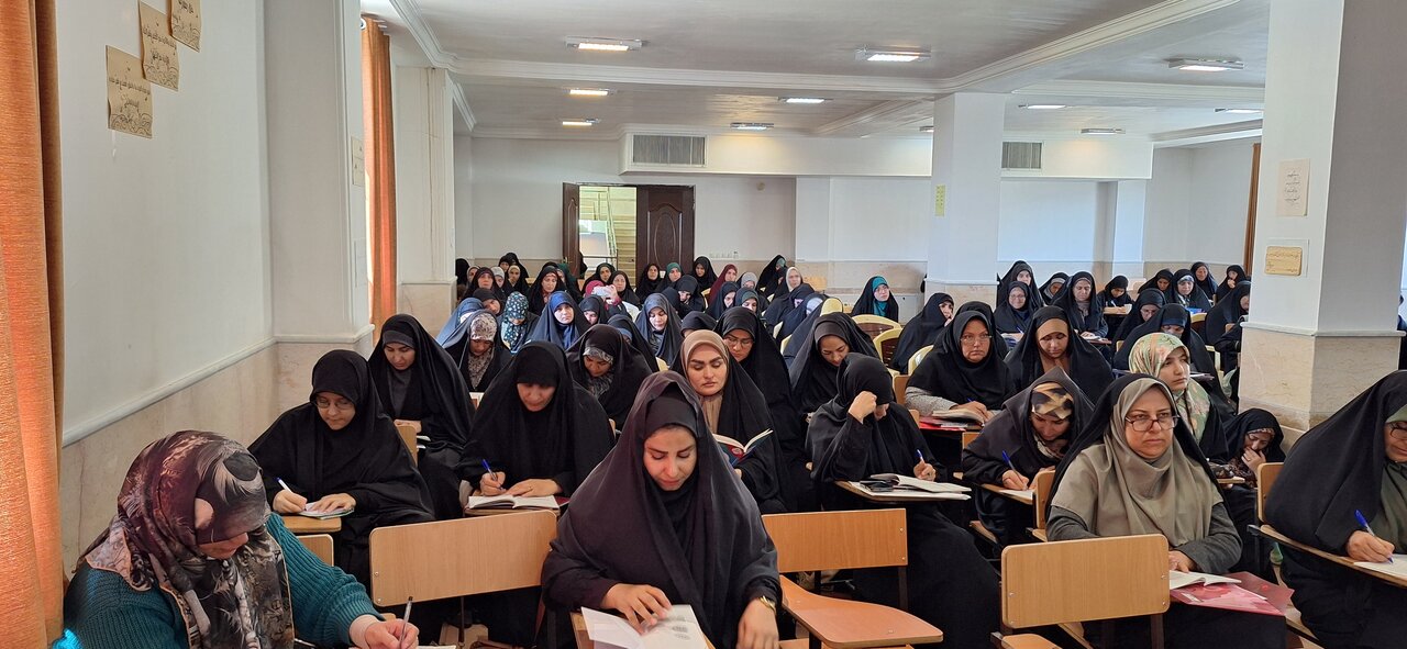 برگزاری دوره توانمندسازی عفاف حجاب در یاسوج برگزار شد
