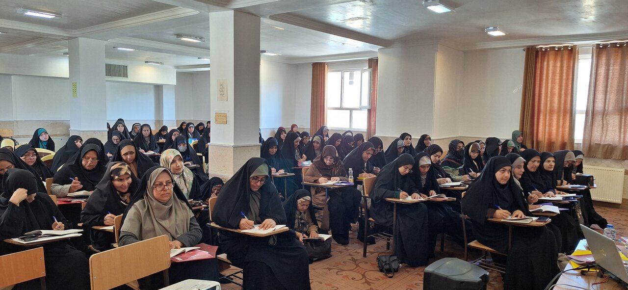 برگزاری دوره توانمندسازی عفاف حجاب در یاسوج برگزار شد