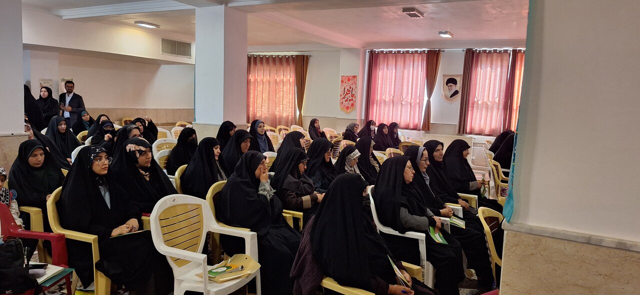 برگزاری دوره توانمندسازی عفاف حجاب در یاسوج برگزار شد