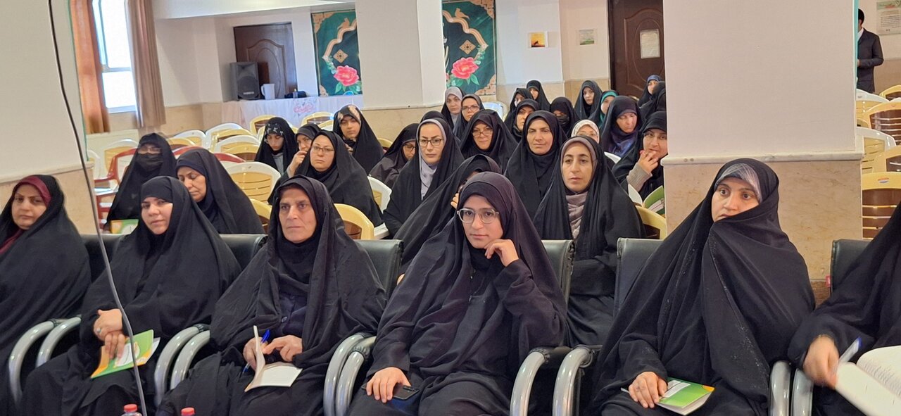 برگزاری دوره توانمندسازی عفاف حجاب در یاسوج برگزار شد