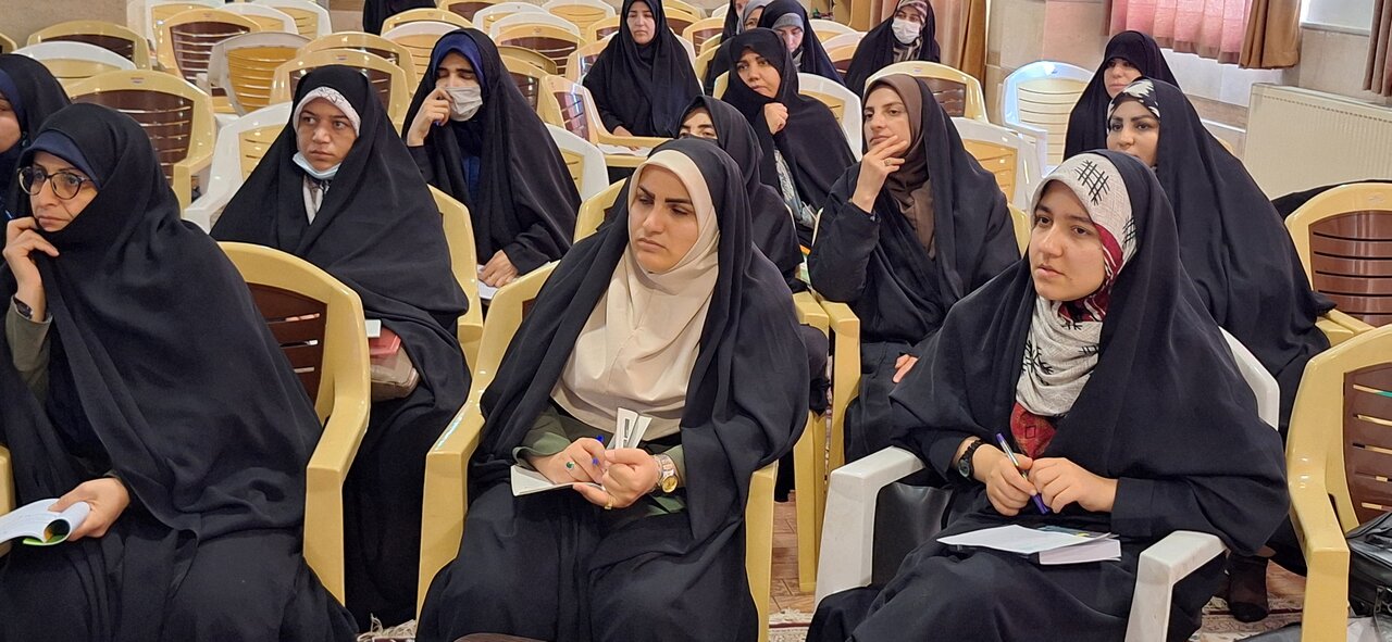 برگزاری دوره توانمندسازی عفاف حجاب در یاسوج برگزار شد