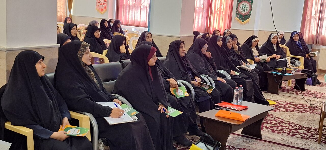 برگزاری دوره توانمندسازی عفاف حجاب در یاسوج برگزار شد