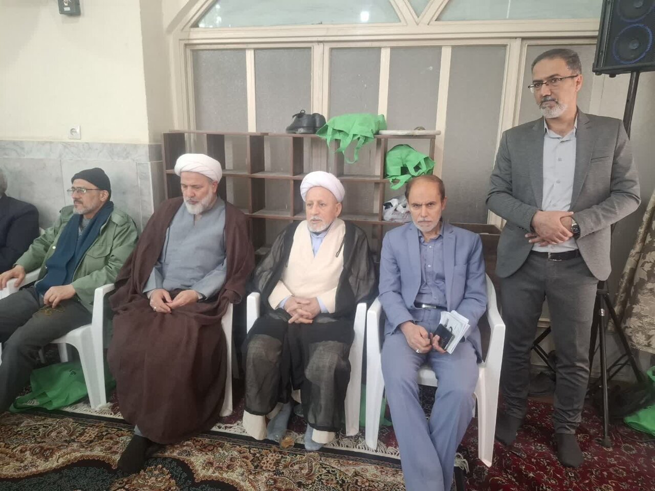 مرحوم آیت‌الله مناقب در علوم دینی، اخلاقی و تدریس سرآمد بود