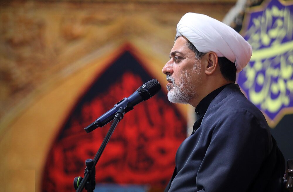 জুমা: ঘরোয়া পরিবেশে আল্লাহর ওলির সঙ্গে অঙ্গীকার নবায়নের দিন