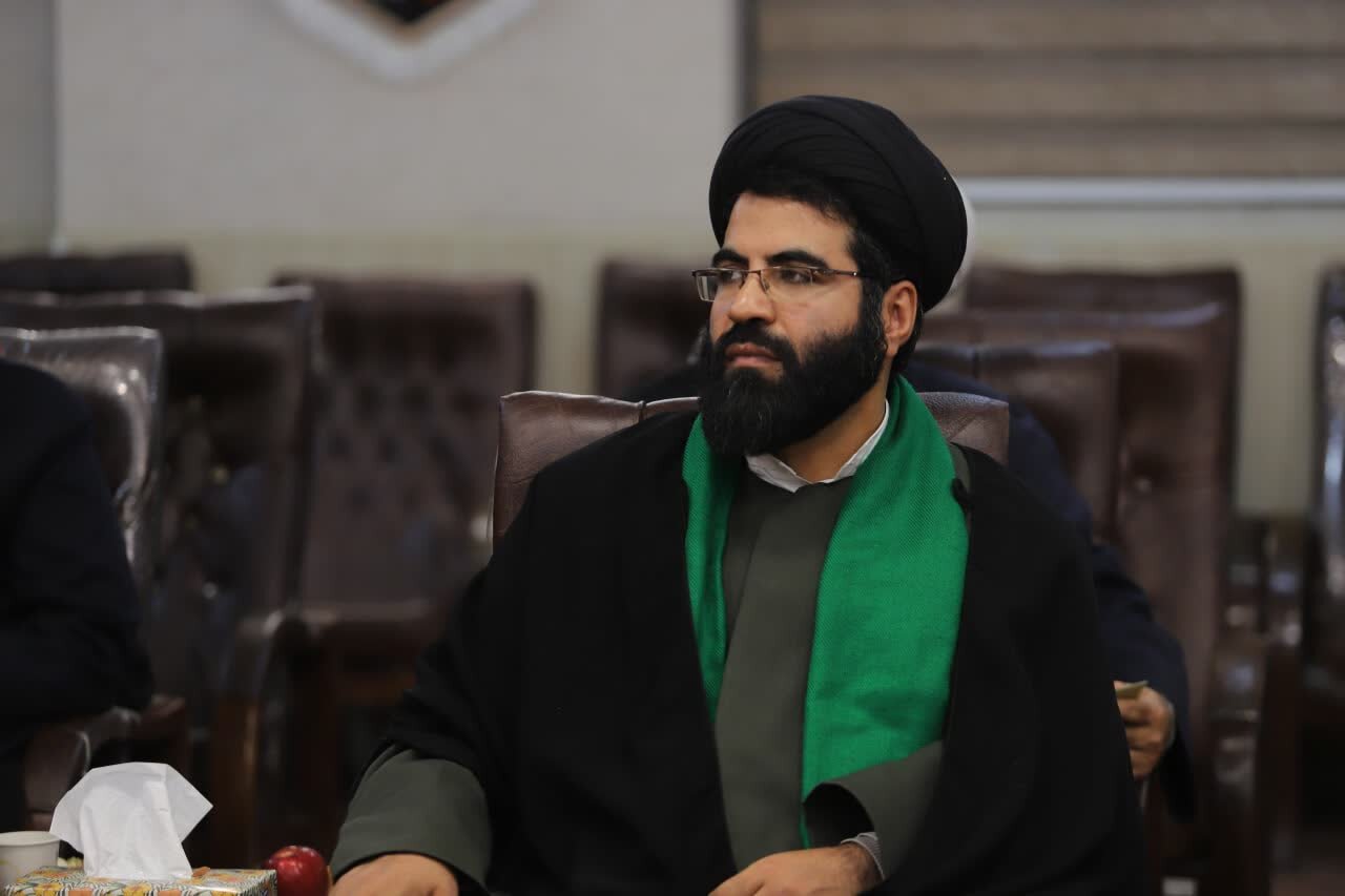 مسئولان با تلاش جهادی خرمشهرهای اقتصادی و فرهنگی را آزاد کنند