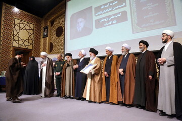 تصاویری از حواشی بیست‌وهفتمین همایش کتاب سال حوزه و نهمین جشنواره مقالات علمی حوزه