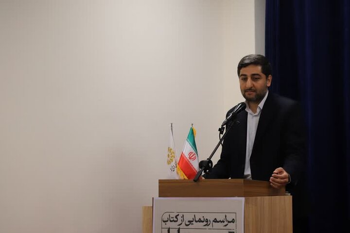 تجلیل از پنج دهه مجاهدت حاج عبدالله فاتحی و رونمایی از «تمنّادار» در بوشهر