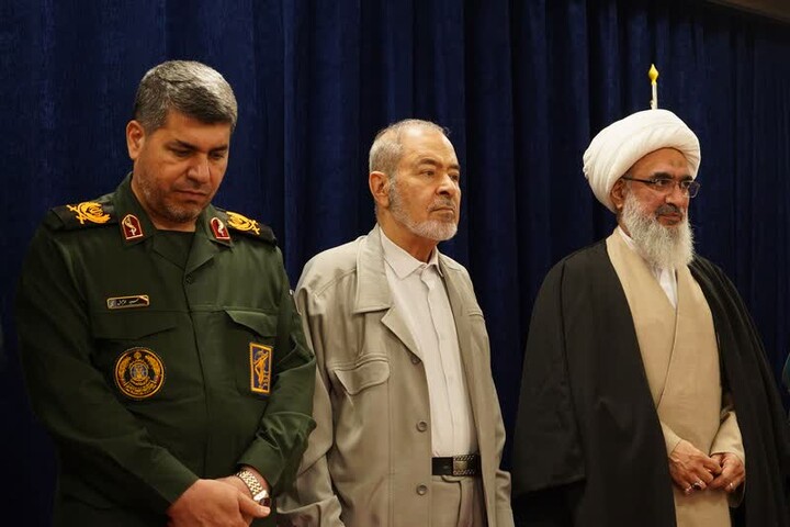 تصاویر/ رونمایی از کتاب «تمنّادار» در بوشهر