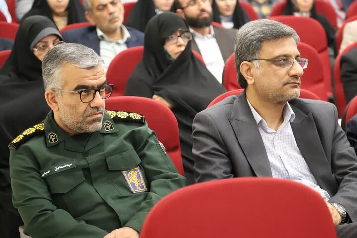 تصاویر/ رونمایی از کتاب «تمنّادار» در بوشهر