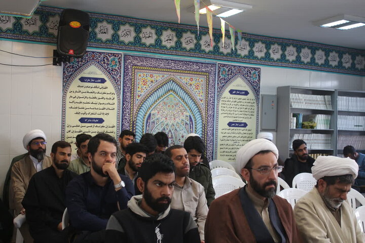 چهل‌وچهارمین جلسه از سلسله‌ جلسات "شرحی بر احادیث کتاب اصول کافی، کتاب العشره" 