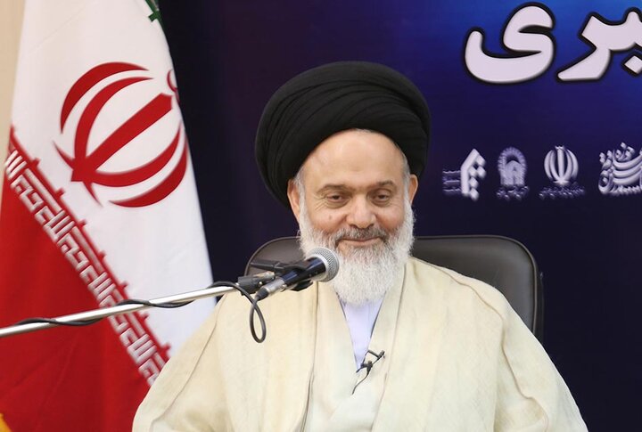 زمینه سازی برای تولید محتوای مسئله محور، رسالت کلیدی کتاب سال حوزه است