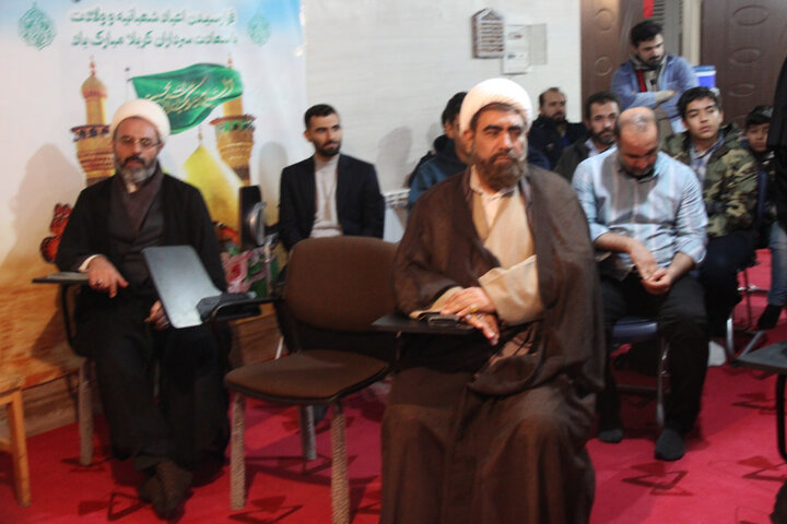 تصاویر /  مراسم جشن سالگرد پیرورزی انقلاب اسلامی در مرکز زبان حوزه علمیه استان قزوین