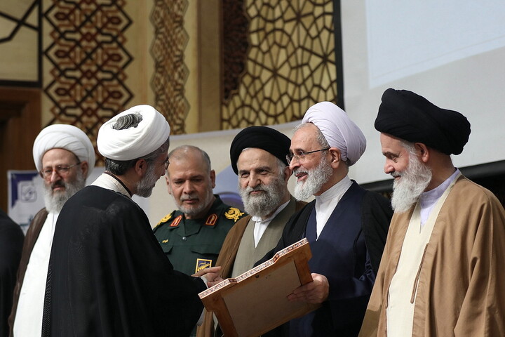 تصاویر/ بیست‌وهفتمین همایش کتاب سال حوزه و نهمین جشنواره مقالات علمی حوزه