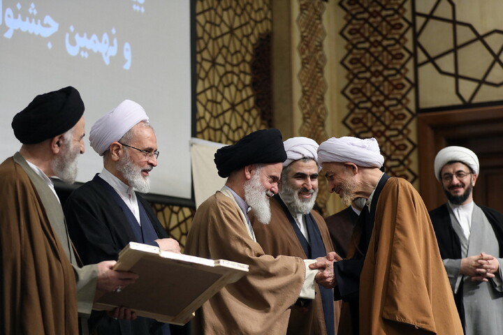 تصاویر/ بیست‌وهفتمین همایش کتاب سال حوزه و نهمین جشنواره مقالات علمی حوزه