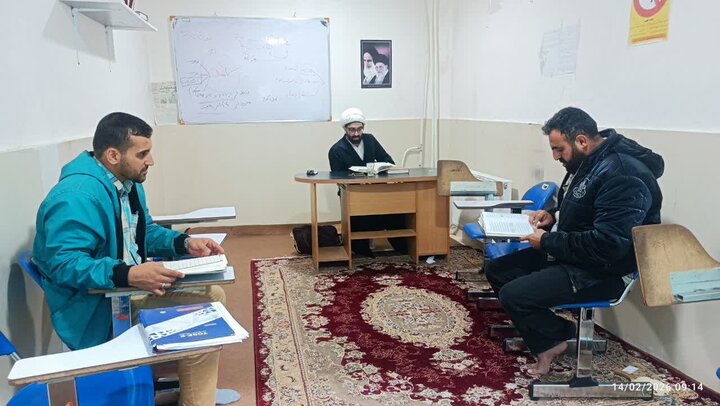 تصاویر/برگزاری کارگاه آموزش قرآن کریم ویژه طلاب نورآبادی