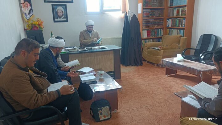 تصاویر/برگزاری کارگاه آموزش قرآن کریم ویژه طلاب نورآبادی