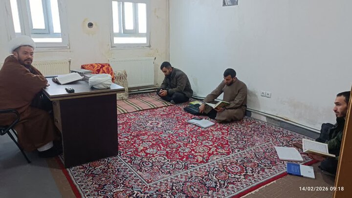 تصاویر/برگزاری کارگاه آموزش قرآن کریم ویژه طلاب نورآبادی