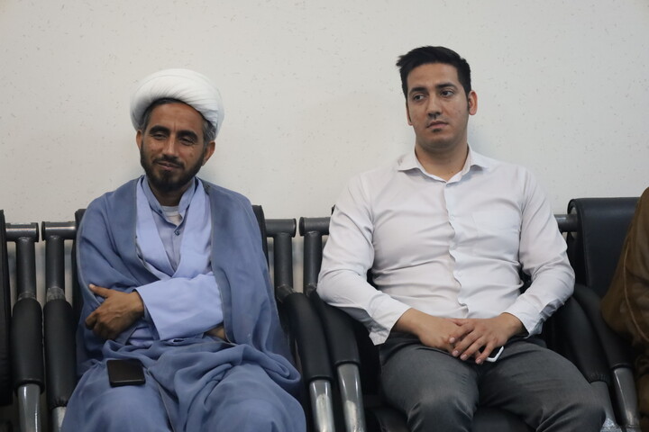 تصاویر/ دیدار کادر مرکز مدیریت حوزه علمیه استان با نماینده ولی‌فقیه در استان هرمزگان