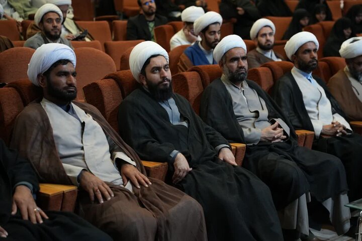 تصاویر/ اختتامیه دوره مراکز «معارف اسلام ناب» در کرمان