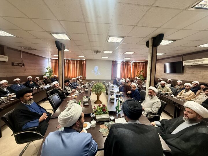 تصاویر /جلسه برنامه ریزی و هماهنگی  اعزام مبلغ از قم و مبلغان بومی در طرح ضیافت الهی (ماه مبارک رمضان)