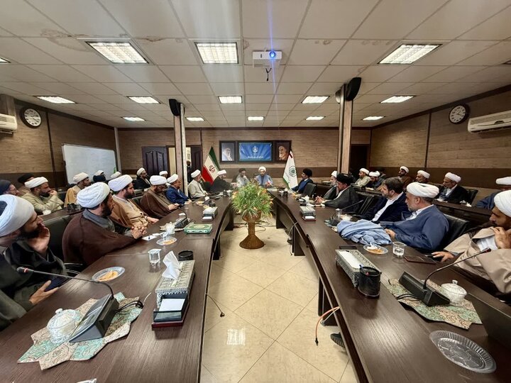 تصاویر /جلسه برنامه ریزی و هماهنگی  اعزام مبلغ از قم و مبلغان بومی در طرح ضیافت الهی (ماه مبارک رمضان)