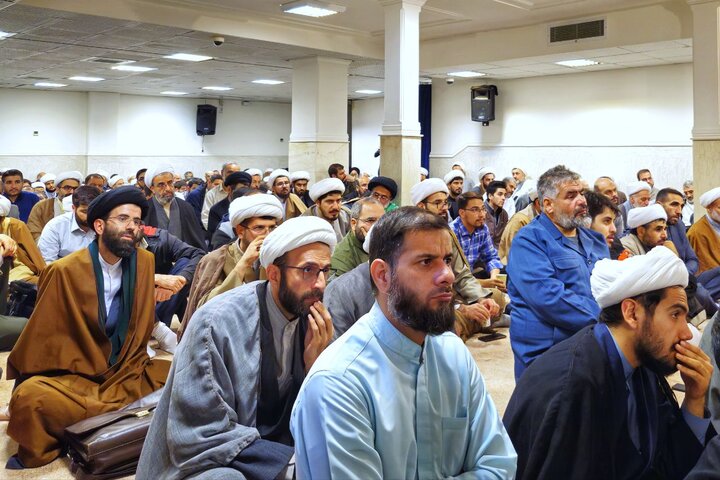 تصاویر/ دیدار طلاب و فضلای همدانی ساکن قم با نماینده ولی فقیه در استان همدان