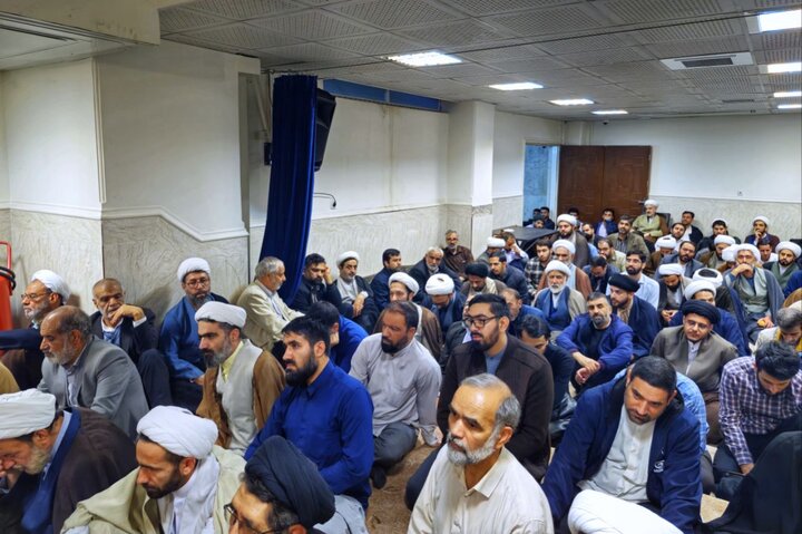 تصاویر/ دیدار طلاب و فضلای همدانی ساکن قم با نماینده ولی فقیه در استان همدان