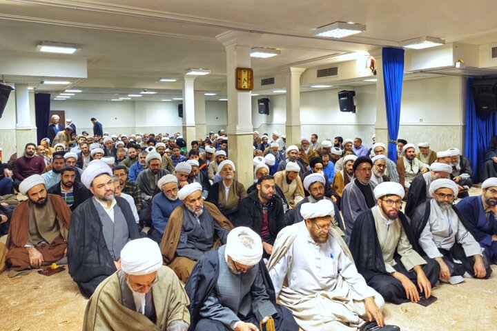 تصاویر/ دیدار طلاب و فضلای همدانی ساکن قم با نماینده ولی فقیه در استان همدان