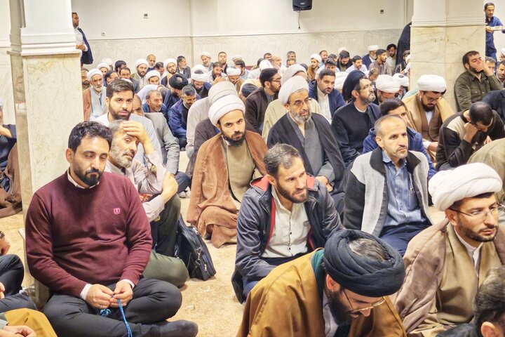 تصاویر/ دیدار طلاب و فضلای همدانی ساکن قم با نماینده ولی فقیه در استان همدان