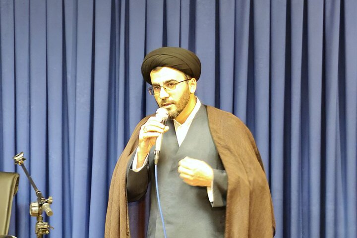 تصاویر/ دیدار طلاب و فضلای همدانی ساکن قم با نماینده ولی فقیه در استان همدان