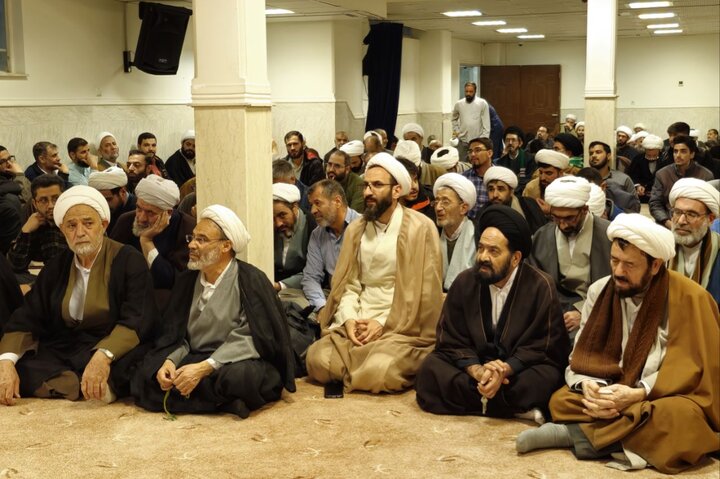 تصاویر/ دیدار طلاب و فضلای همدانی ساکن قم با نماینده ولی فقیه در استان همدان