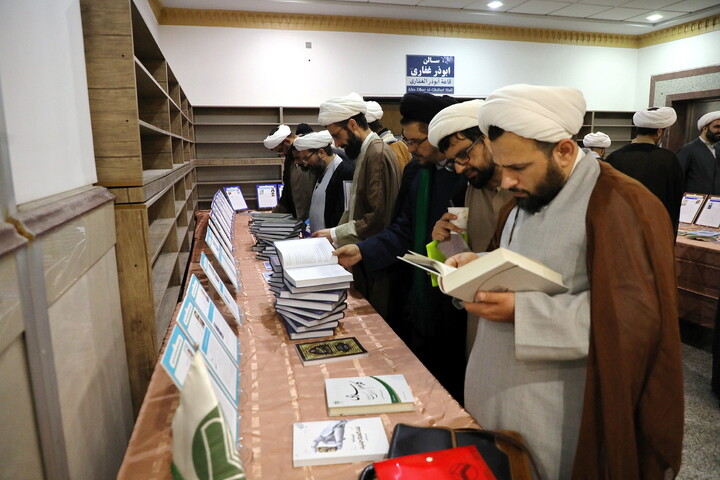 تصاویر/ حواشی بیست‌وهفتمین همایش کتاب سال حوزه و نهمین جشنواره مقالات علمی حوزه