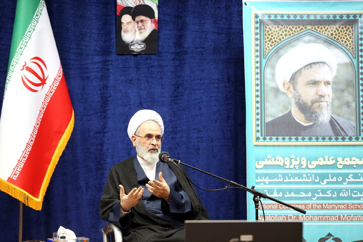 تصاویر/ دیدار اعضای کنگره ملی بزرگداشت شهید آیت‌ الله مفتح با آیت الله اعرافی