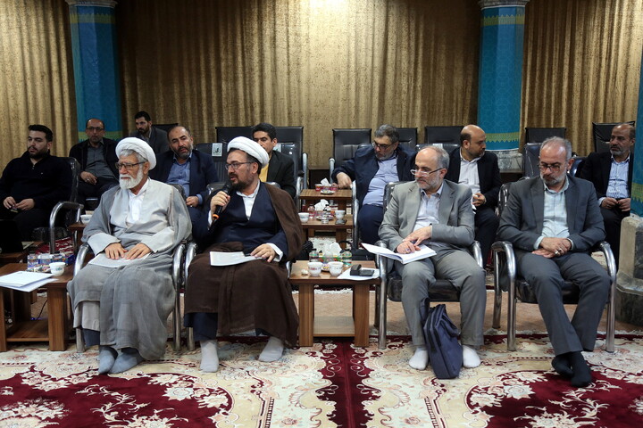 تصاویر/ دیدار اعضای کنگره ملی بزرگداشت شهید آیت‌ الله مفتح با آیت الله اعرافی