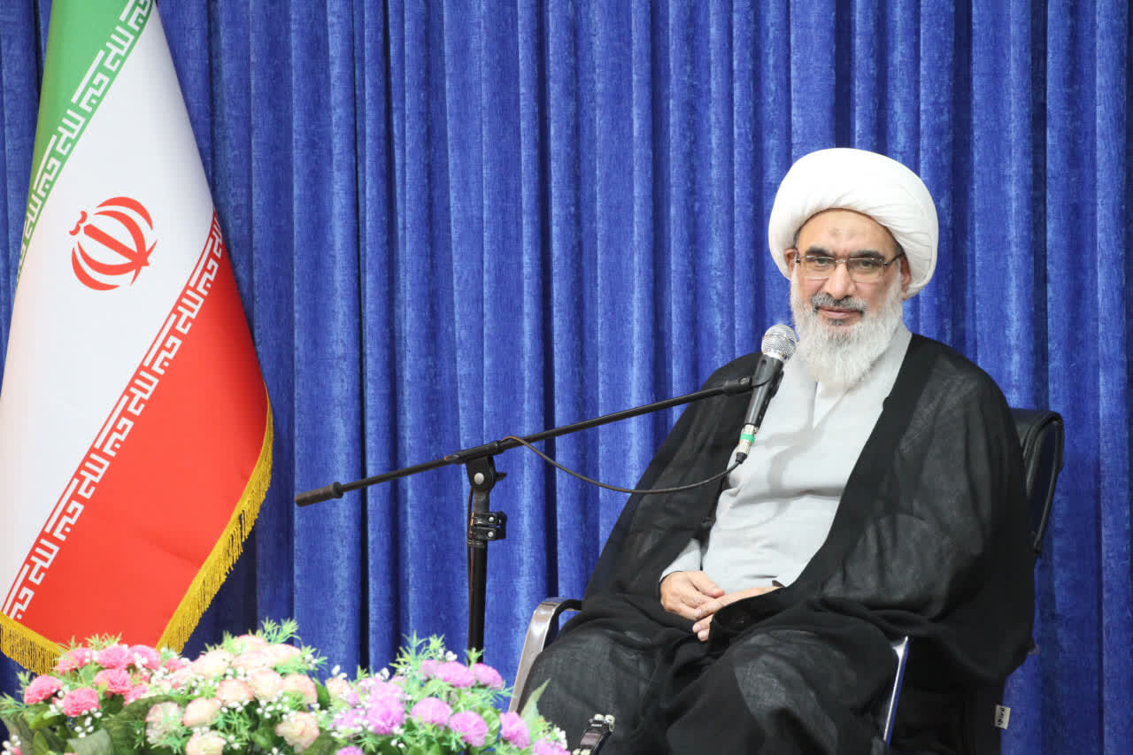 شخصیت‌های اثرگذار تاریخ اسلام و انقلاب‌ میان رهبری و جامعه حضور داشته‌اند