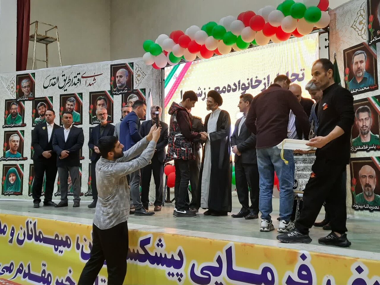 یادواره شهدا خدمت و اقتدار در کاشان برگزار شد + عکس