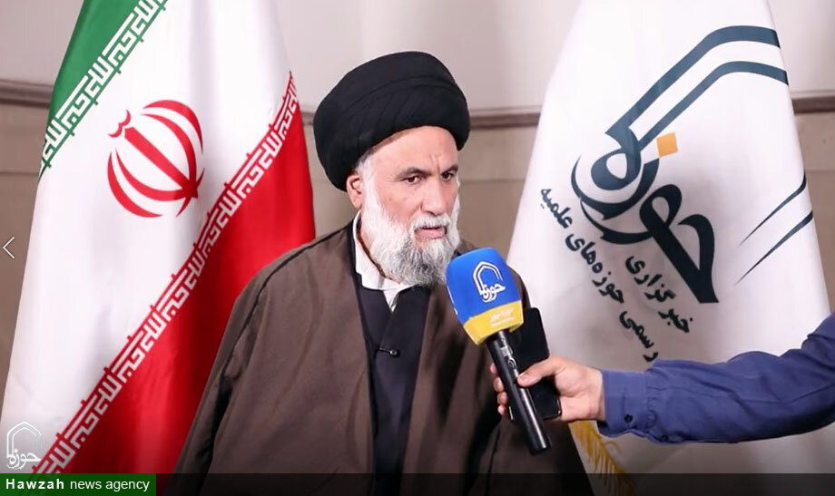 جمع کثیری از مجتهدین مسلم شهادت به اجتهاد رهبر معظم انقلاب دادهاند / صحبت از مذاکره در شرایط امروز خیانت فاحش است