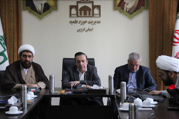 اتحاد مقدس و همدلی حول محور منافع ملی است