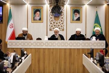 تصاویر/ میزگرد راهبردها و راهکارهای تحقق مدرسه علمیه پیشرو و سرآمد با رویکرد مدیریتی