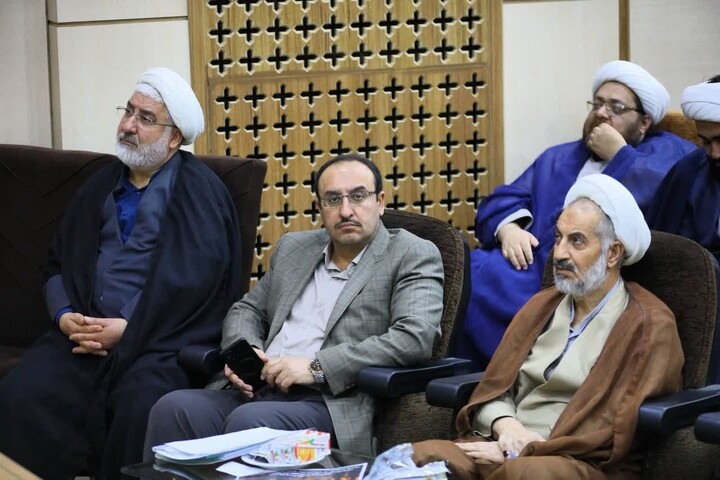 تصاویر /  نشست فصلی ائمه جماعات دستگاه‌های اجرایی استان