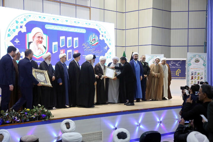 تصاویر/ اختتامیه بیست و هفتمین جشنواره بین المللی پژوهشی شیخ طوسی