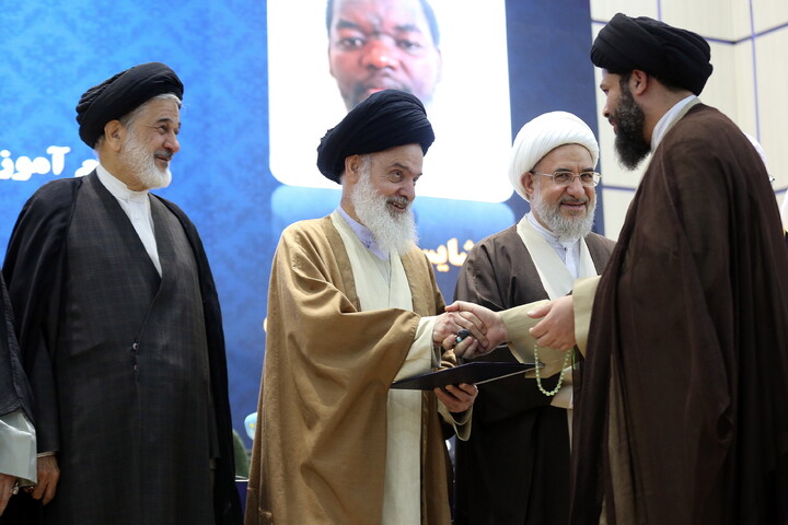 تصاویر/ اختتامیه بیست و هفتمین جشنواره بین المللی پژوهشی شیخ طوسی